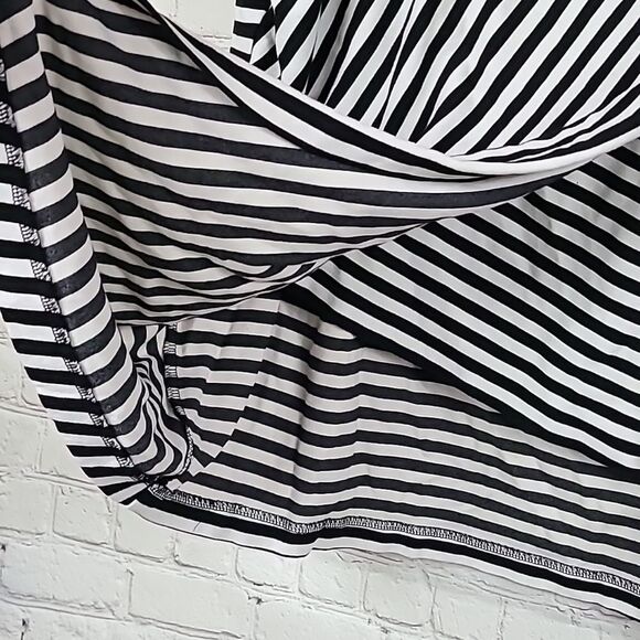 Cato 26/28 Black & White Striped Asymmetrical Hem Stretch Knit Pencil Skirt 4X - Picture 3 of 8